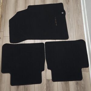 13-18 Genuine Nissan Altima Floor Mats OEM Carpet Pads Liners Rubber-Backed